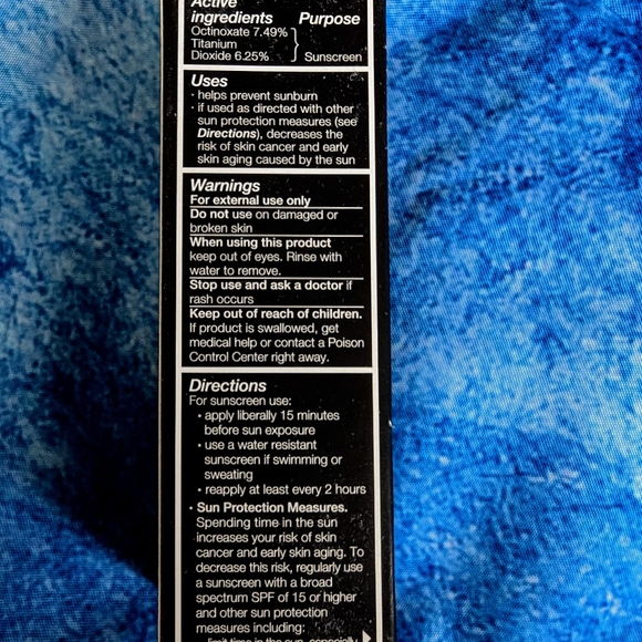 NARS Pure Radiant Tinted Moisturizer SPF 30 - Light 1 Finland - Picture 3 of 4